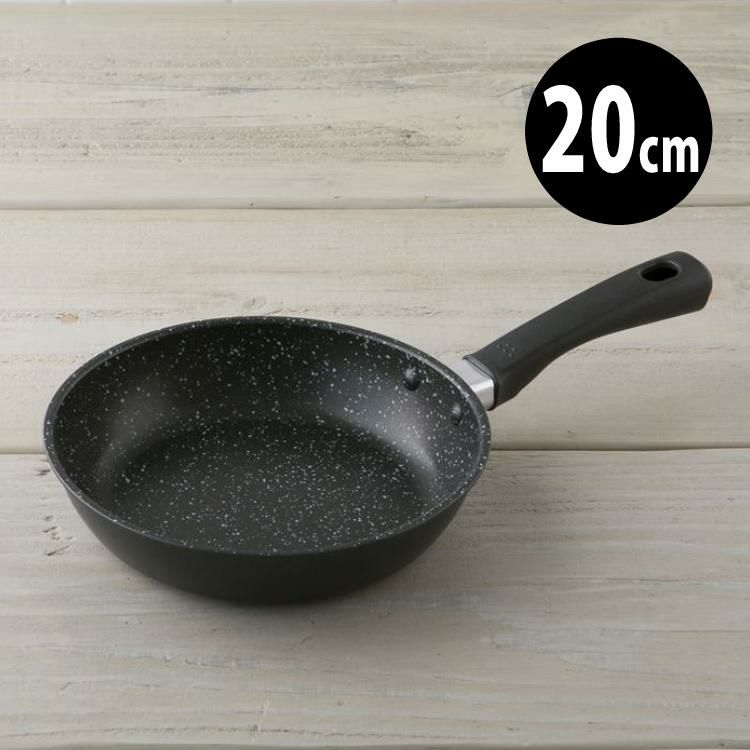 新生活スターターセット  貝印 軽量・高熱効率 フライパン20cm + フライパン26cm or 炒め鍋  ウォック 中華鍋 24cm + フライパンフタ + 関孫六 いまよう 三徳 包丁 165mm + シャープナー + まな板 スポンジ付き！ ラッピング不可  ラッピング不可