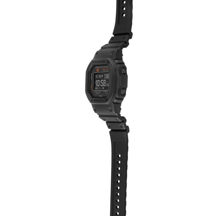 選べる特典付 カシオ 腕時計 G-SQUAD ソーラー USB充電 Bluetooth デジタル メンズ 国内正規品 DW-H5600-1JR 時計スタンド付