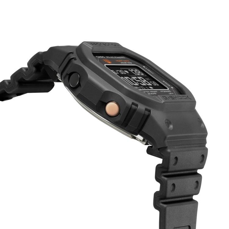 選べる特典付 カシオ 腕時計 G-SQUAD ソーラー USB充電 Bluetooth デジタル メンズ 国内正規品 DW-H5600-1JR 時計スタンド付