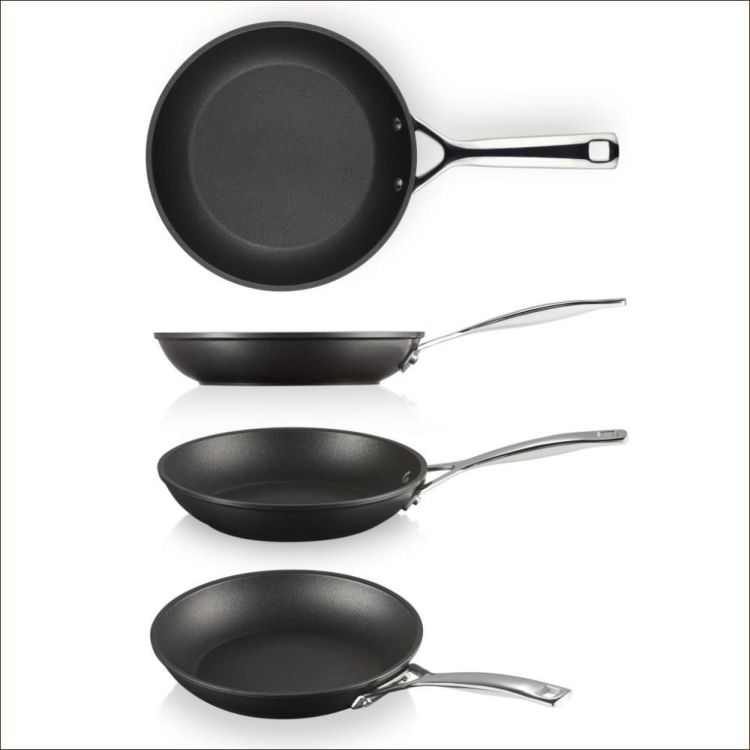 ル・クルーゼ TNS NEW シャロー・フライパン 22cm NC ルクルーゼ lecreuset フライパン ノンスティック加工 直火 IH オーブン対応 食洗機対応