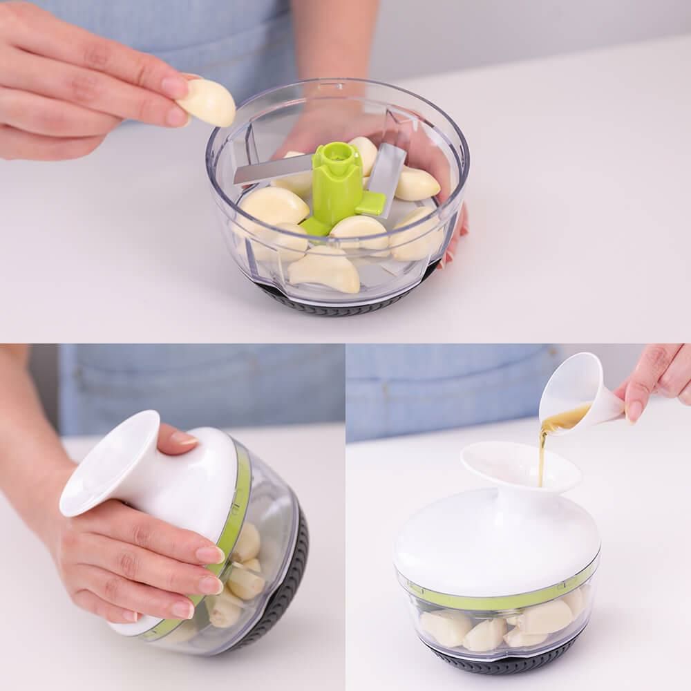 調理雑貨 片手で簡単にみじん切り  貝印 くるくるひねって、コロコロ転がすだけ ころころチョッパー マルチ フタがクレーパーになっているよ