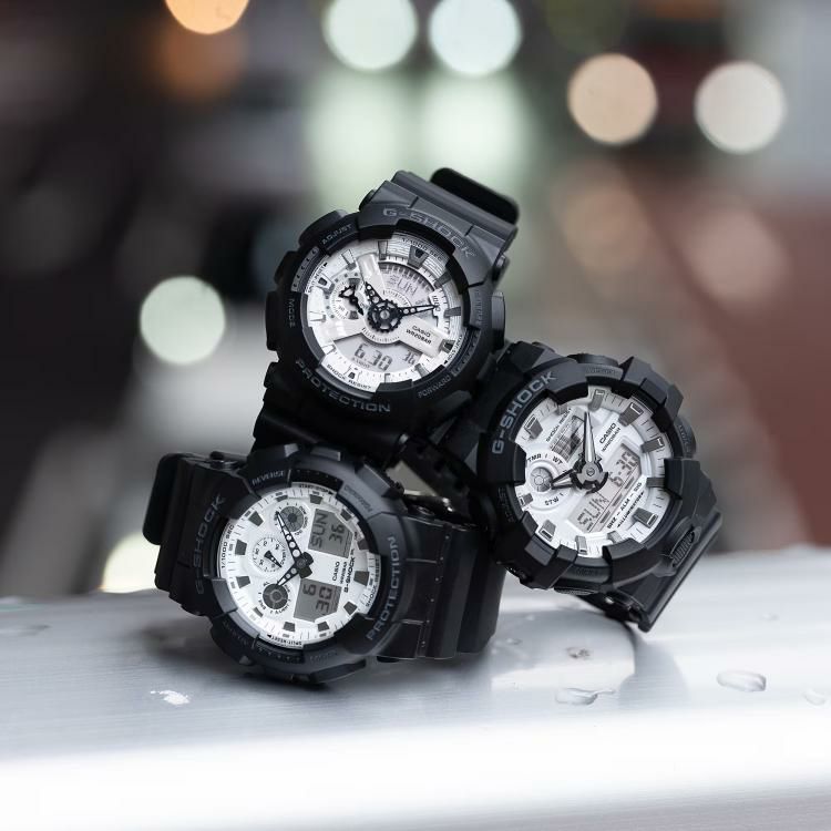 選べる特典付 カシオ ジーショック 腕時計 Black and brilliant white クオーツ アナデジ メンズ 国内正規品 GA-700WD-1AJF