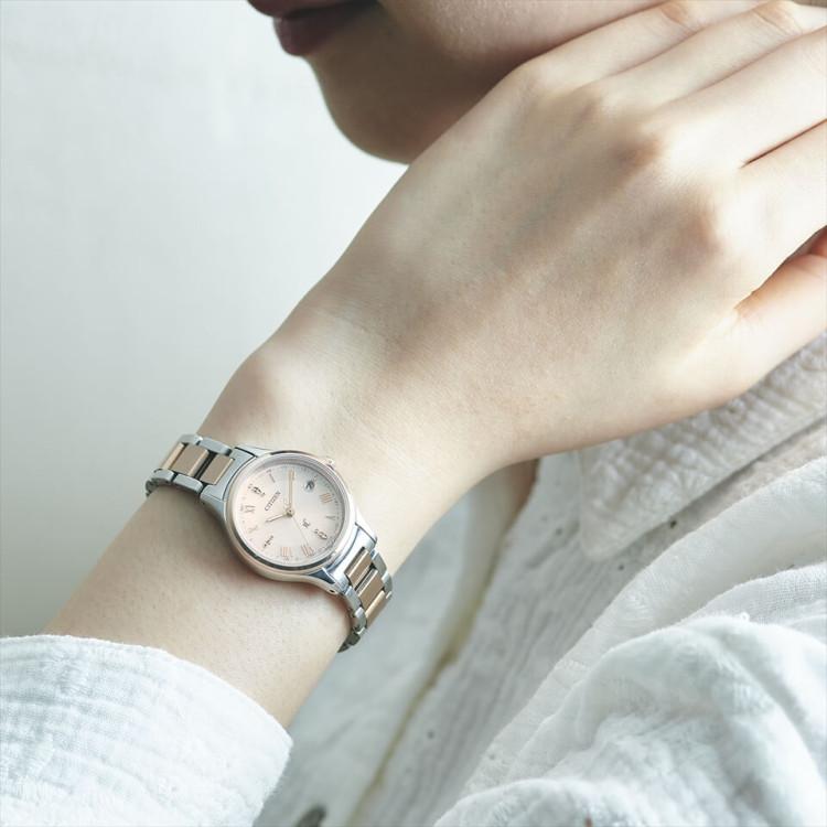 選べる特典付シチズン クロスシー 腕時計 ヒカリコレクション ソーラー電波 チタン レディース 国内正規品 ES9496-64W