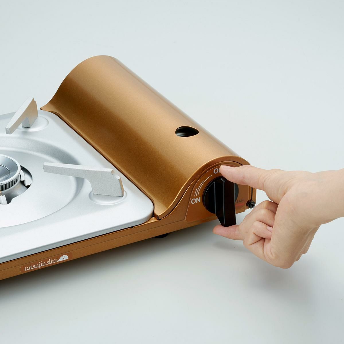 （専用ケース＆クロス付き）イワタニ カセットコンロ カセットフー 達人スリムV CB-TS-5 ゴールド （ラッピング不可）