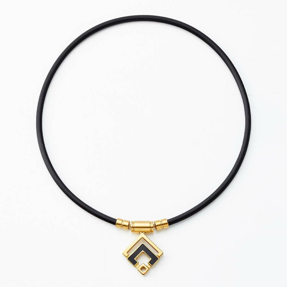 コラントッテ 磁気ネックレス TAO ネックレスα ARAN ブラック クラシックゴールド Mサイズ ABARD52M スポーツネックレス